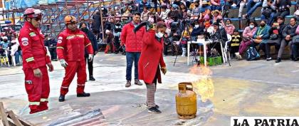 Comerciantes fueron capacitados sobre el uso de la garrafa y lo que se debe hacer ante emergencias /Policía