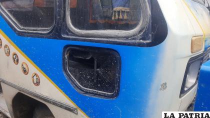 El implicado rompió la ventana del micro /LA PATRIA