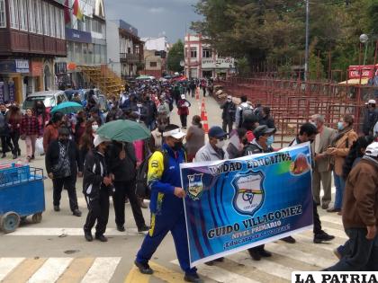 Maestros marcharon ayer contra la nueva currícula 
/LA PATRIA
