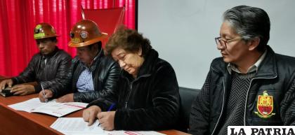 Momento de la firma de convenio /LA PATRIA