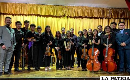 Camerata Oruro luego de su concierto aniversario y de homenaje /LA PATRIA