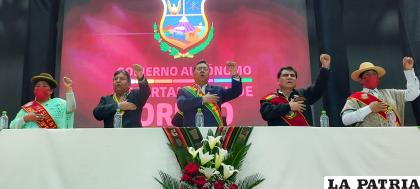 Autoridades rindieron homenaje a Oruro /GADOR
