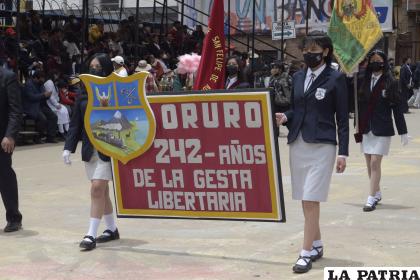 Homenaje del Colegio â€œAmericanoâ€