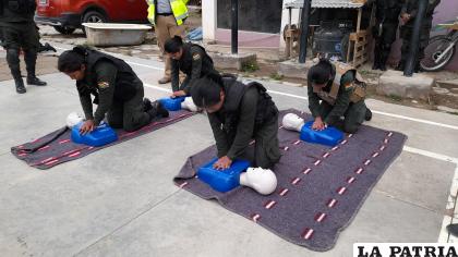 Policías también fueron parte de las capacitaciones /LA PATRIA