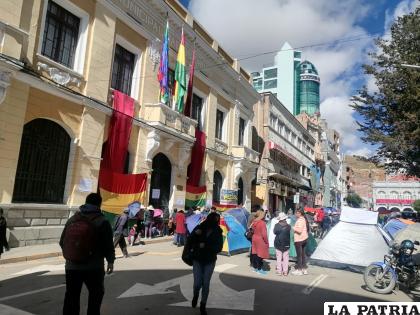 Vecinos continúan movilizados afuera del GAMO
/LA PATRIA
