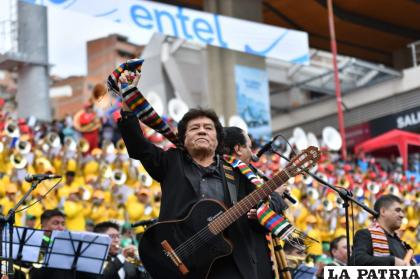Gerardo Arias agradece al público del XXI Festival de Bandas