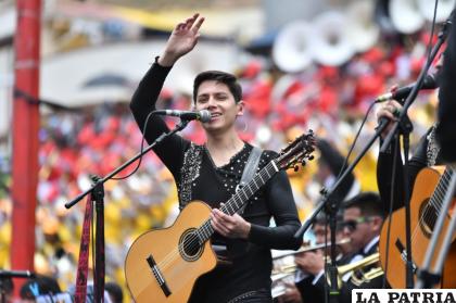 Chila Jatun y sus jóvenes integrantes conquistaron el escenario del Festival 
