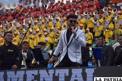 Daril Muñoz y la FM conquistaron el aplauso del público 
