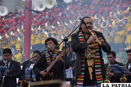 La presencia de Savia Andina durante la interpretación de ??Mi Socio?