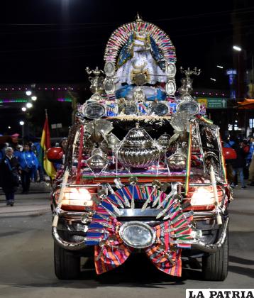 El cargamento de la Diablada Artística Urus