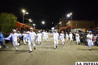 Danzarines cumplieron su promesa a la Virgen del Socavón /LA PATRIA