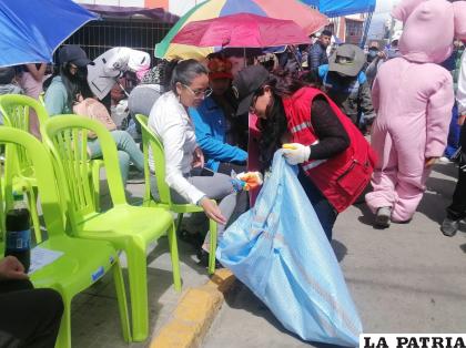Personal de EMAO realiza la limpieza de la ruta /LA PATRIA
