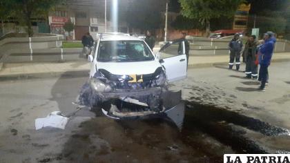 El coche registró deterioros tras el choque /LA PATRIA