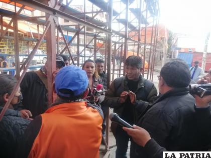 Inspeccionan gradería que casi sufre desplome /LA PATRIA
