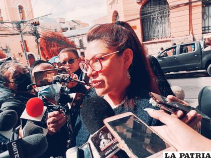 La magistrada Elizabeth Cornejo estuvo ayer en La Paz /LA PATRIA
