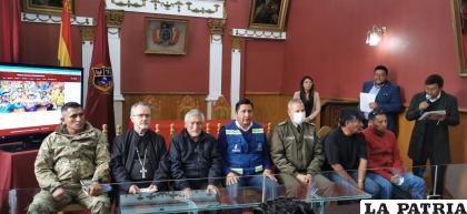 Evaluación interinstitucional del ?ltimo Convite /LA PATRIA  
