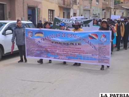 Durante una marcha, exigieron justicia por la muerte del estudiante /Canal 2 Minero Huanuni
