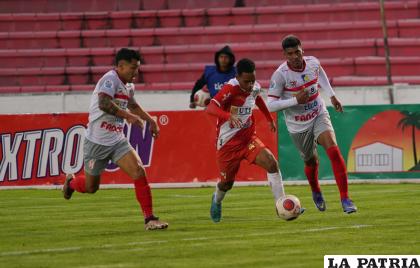 El ??millonario? aprovechó el mal momento de Independiente /APG