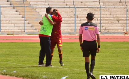Delgadillo le salvó la tarde a Sánchez entrenador de CDT Real Oruro /LA PATRIA
