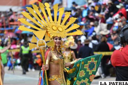 A paso lento los devotos recorrieron más de 3 kilómetros