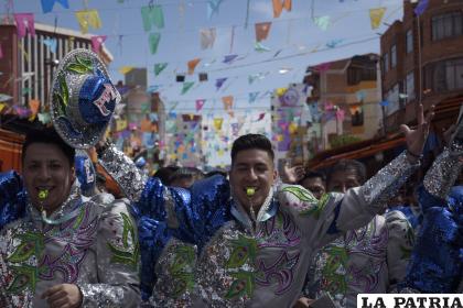 Los caporales alegraron a 
propios y extraños