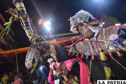 Fraternidad Folklórica Artística y Cultural Phujllay /LA PATRIA