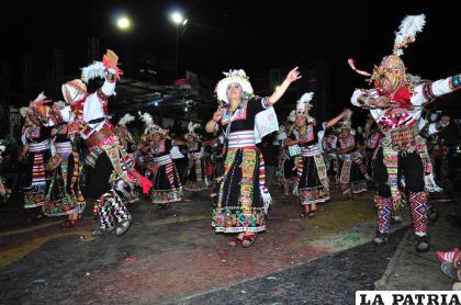 Conjunto Tinkus â€œLos Jairas De Oruroâ€