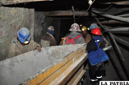La Regalía Minera se calcula según la explotación de cada región /La Razón  