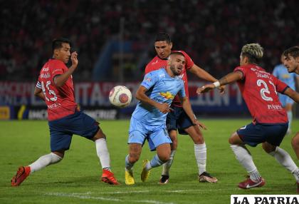 Wilstermann demostró superioridad ante el cuadro ??académico? /APG