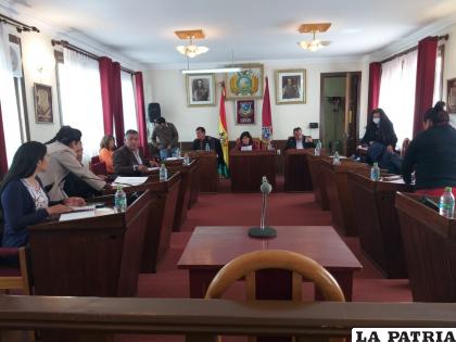 Secretario de Desarrollo Humano, Richard Montaño, no se presentó a rendir informe de actividades para la distribución del Alimento Complementario /LA PATRIA
