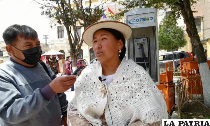 Sara Poma Huarachi se prepara para su posesión /LA PATRIA 