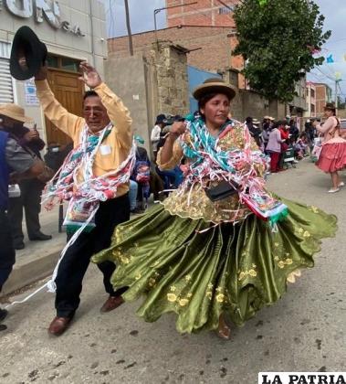 Las parejas hicieron lo suyo con el baile