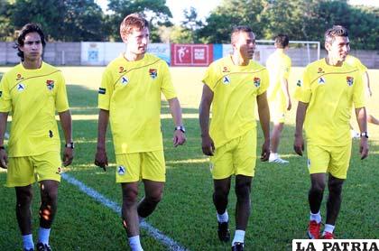 Primer día de trabajo de la selección nacional, Vejarano, Rivero, Rodríguez y Cardozo