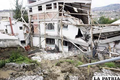 Edificios quedaron destruidos en Kupini
