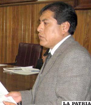 Rector de la UTO, Ermindo Barrientos