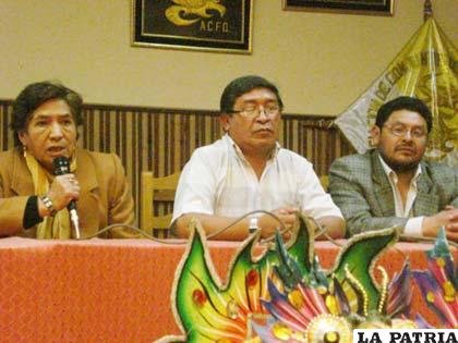 Folkloristas y la Defensoría del Pueblo en campaña a favor de víctimas del mega deslizamiento