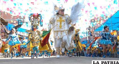Bienvenidos al Carnaval de Oruro, Obra Maestra del Patrimonio Oral e Intangible de la Humanidad
