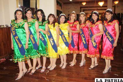“Las Mises Orientales”, Miss Pacumutu, Miss Masaco, Miss Chire, Miss Yuca, Miss Keperi, Miss Sonso, Miss Cuñapé, y Miss Tujuré, con sus elegantes tipois formaron la tricolor
