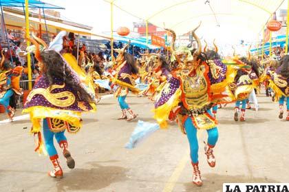 Diablada Artística Urus
