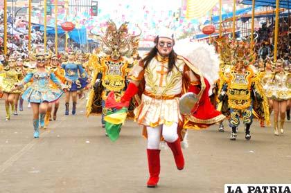 Espectacular Carnaval del Bicentenario, Oruro 2011