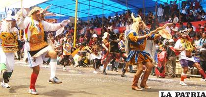 El Ángel de la Diablada Chilena dirigió a sus diablos con entusiasmo