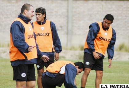 Jáuregui, Palacios, Suárez y Paz, jugadores de San José