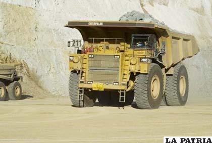La operación más importante de la minería privada boliviana en la actualidad es la de San Cristóbal, con explotación de 40 mil toneladas diarias de mineral