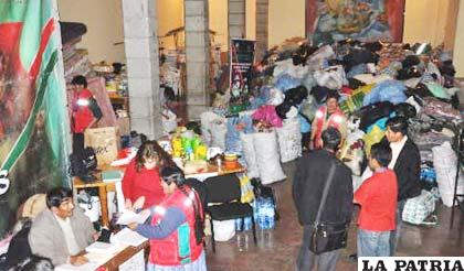 Los donativos siguen llegando para los damnificados por los deslizamientos ocurridos en la ciudad de La Paz