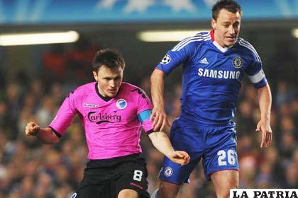 Chelsea aprovechó el triunfo de la ida
