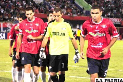 Jugadores de Wilstermann, expresan su tristeza por la derrota