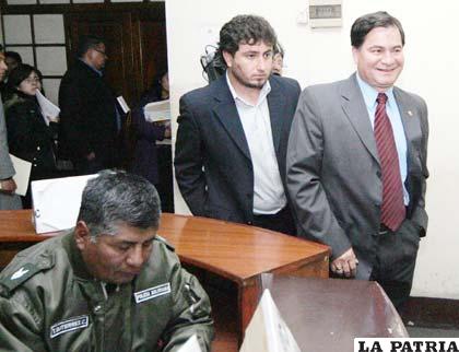 Pinto ratifica sus denuncias contra Llorenti