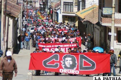 Se vio buena presencia de los trabajadores en la marcha de la COD