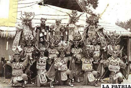Diablos de la Auténtica en su viaje a Francia el año 1997