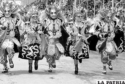 El Carnaval de Oruro es el gran encuentro de la Virgen con el pasado, la tradición, la identidad y la vivencia religiosa andina